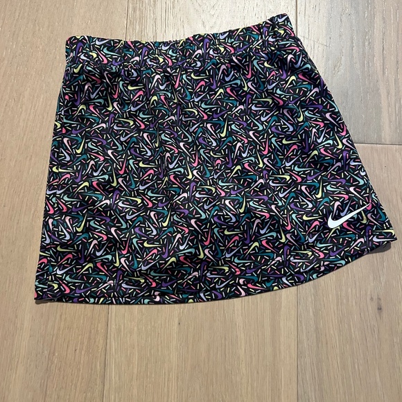Nike Black Colorful Tennis Skort for Girls Size 4T Athletic ~ Pickleball! - Picture 1 of 3